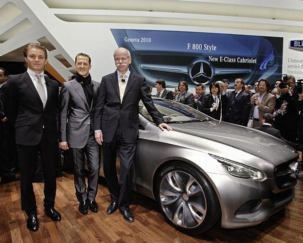 Mercedes-Benz auf dem Internationalen Automobil-Salon Genf 2010: Dr. Dieter Zetsche, Michael Schumacher und Nico Rosberg auf der Mercedes-Benz Pressekonferenz in Genf 2010 am Mercedes-Benz F 800 Style.